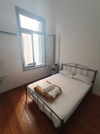 Standard Double Room with Shared Bathroom6