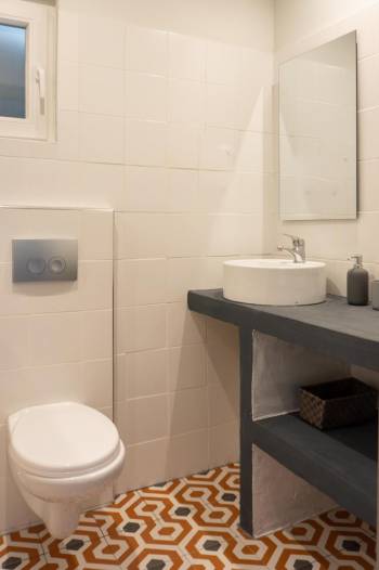 Double Room with Private Bathroom3