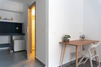 Double Room with Private Bathroom4