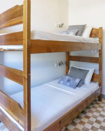 Quadruple Room2